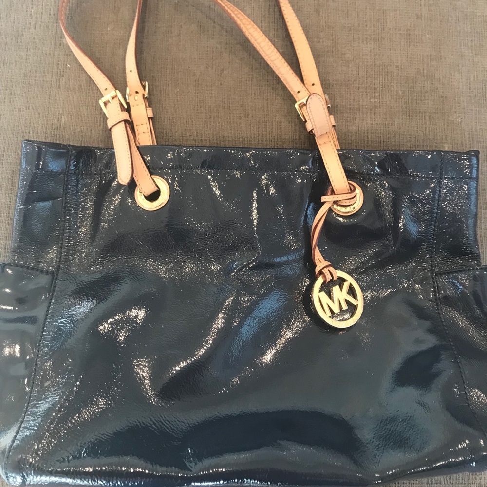 Navy Michael Kors tote purse
